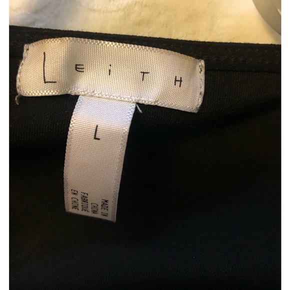 Black light weight to waist top, L, fits like M - Picture 5 of 7